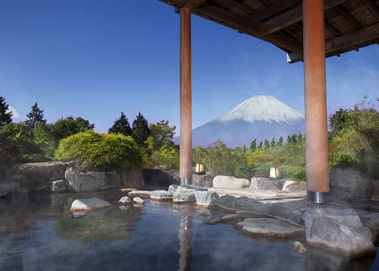 邊眺望富士山邊享受露天溫泉!