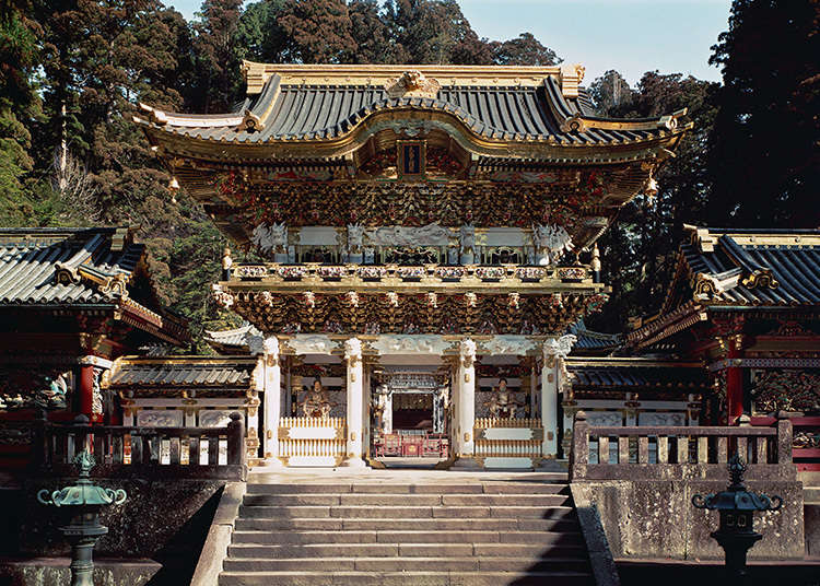 화려함의 극치를 달리는 의장(意匠)은 한마디로 압권!