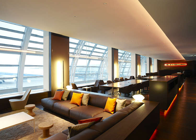 Menyegarkan di “Airport Lounge”