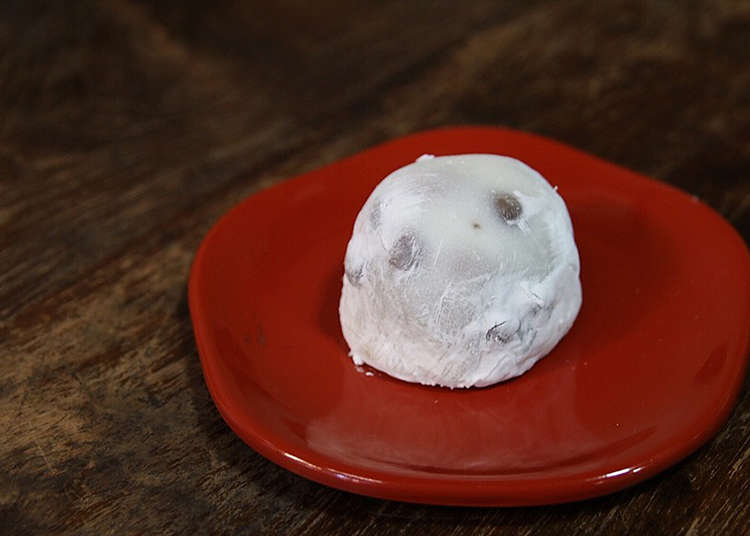 8. Try Some Old-Fashioned Japanese Sweets in Yanaka