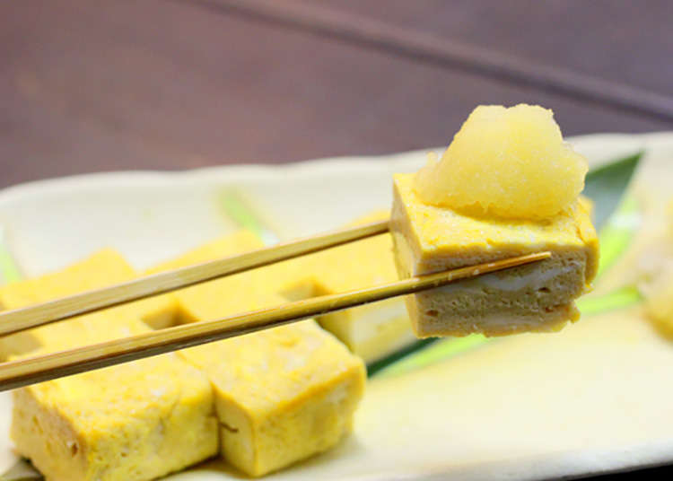 Kedai terkenal yang menjadi sesak dengan pekerja pasar yang terbiasa dengan makanan enak