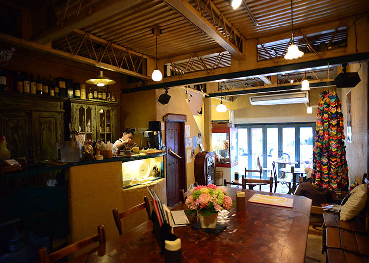 Gallery ef, Kafe didalam Gudang Tradisional Jepang