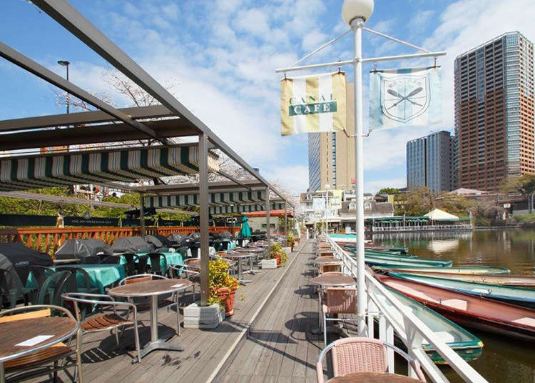 Kafe Teras Atas Air, Tempat Merasakan 4 Musim di Tokyo