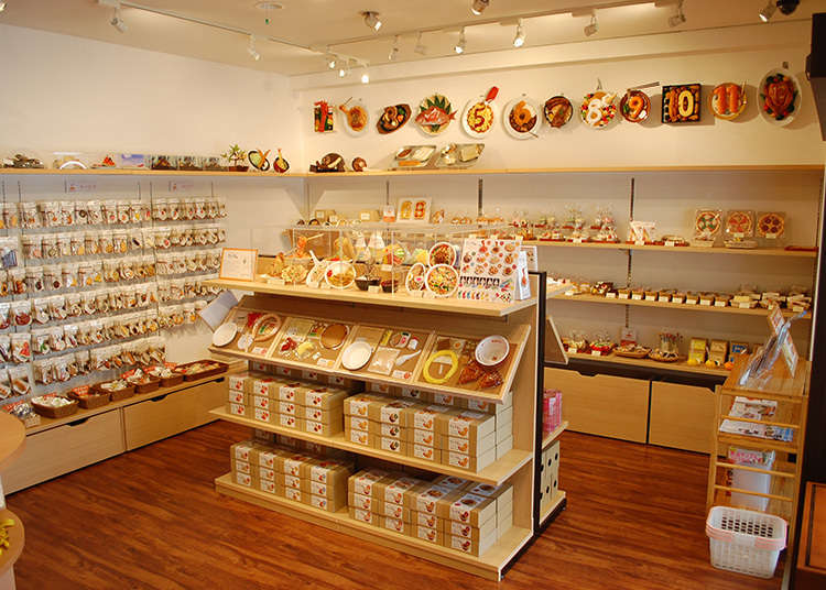 Be amazed by the fake food samples which look exactly like the real thing!