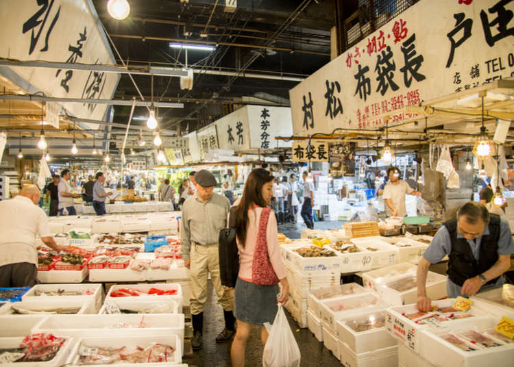 Exploring Around Tokyo's World-Famous Tsukiji Outer Market!