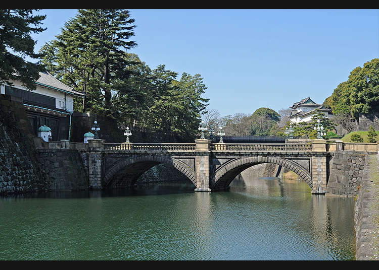 The famous Nijubashi