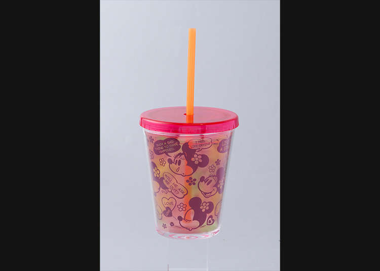ストロー付きカップ