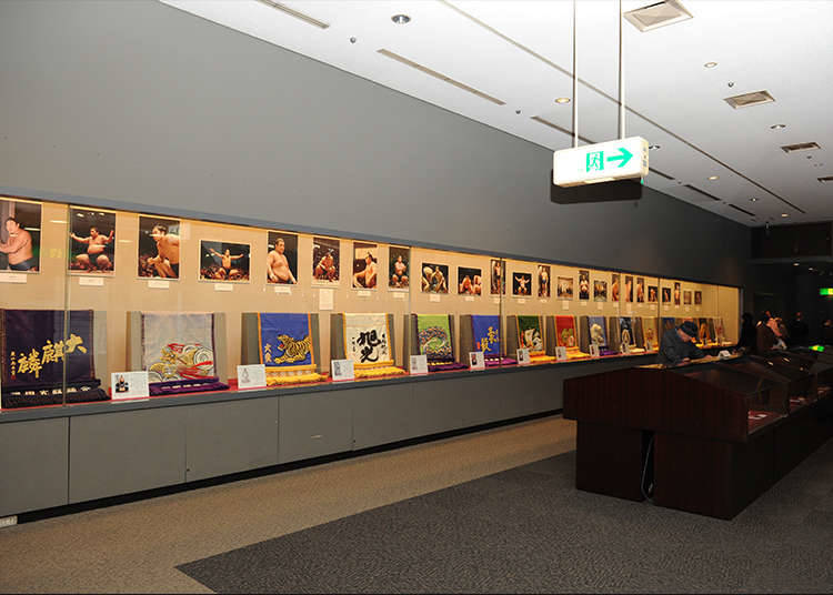 Belajar berkenaan sumo di Muzium Sumo