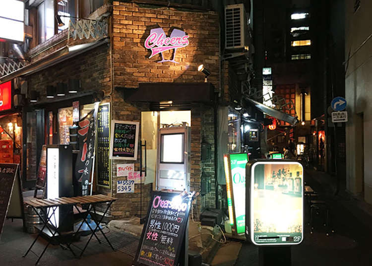 Izakaya dengan suasana mudah untuk dimasuki.