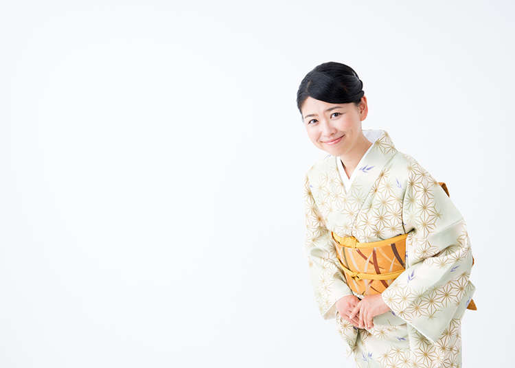 Bowing in Japan