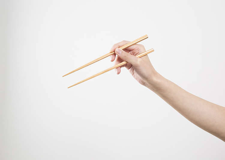 젓가락을 잡아보자