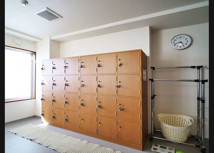 Kemudahan daiyokujo (bilik mandi besar) di hotel
