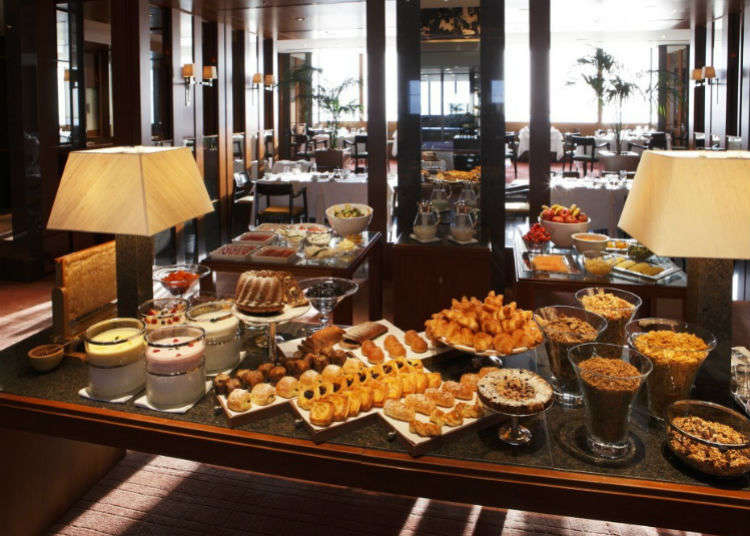 Shinjuku's Most Luxurious Breakfast Buffet