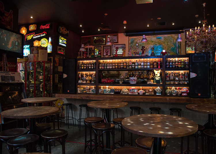 Enjoy a Late Night Café and Bar