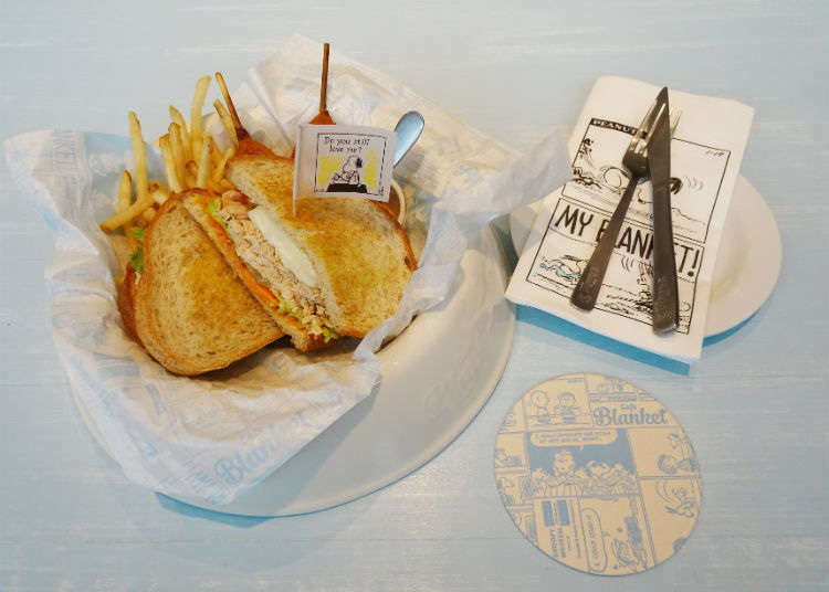 在“Cafe Blanket”喝杯咖啡