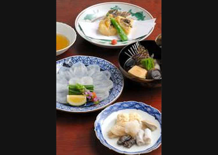 下関直送の新鮮なふぐを満喫