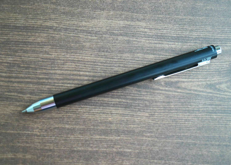 听取大学生意见所制作的圆珠笔
