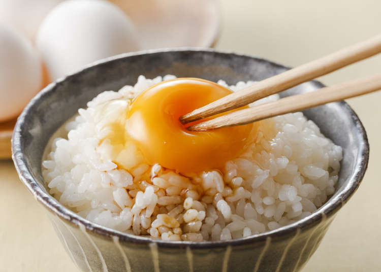 【3位】年間329個消費の日本が堂々ランクイン!定番料理はやっぱり卵かけご飯!