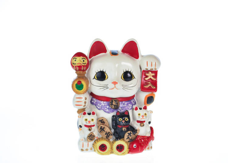 招き猫の持ち物に注目!