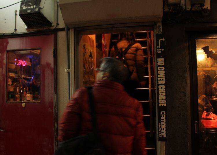 Pub-Crawling Makes You Fall in Love with the Entirety of Golden Gai