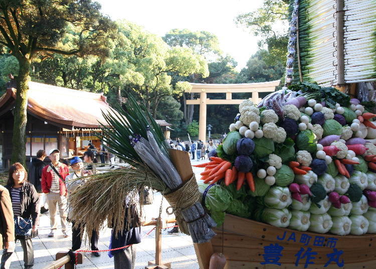 November: A Picturesque Treasure Ship Made out of Tokyo Vegetables at the Harvest Ceremony