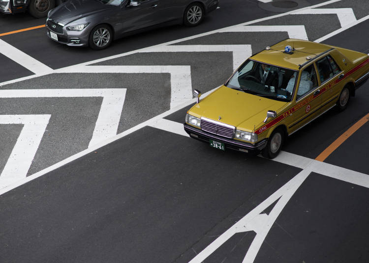4. A Fun, Affordable Airport Taxi for Groups