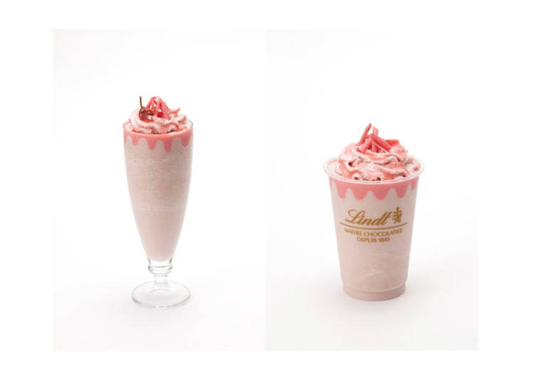 ホワイトチョコレートの桜アイスドリンク