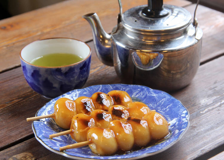 用杵臼捣制的麻糬团子最好吃!在「后藤团子店」来串团子、休息片刻♪