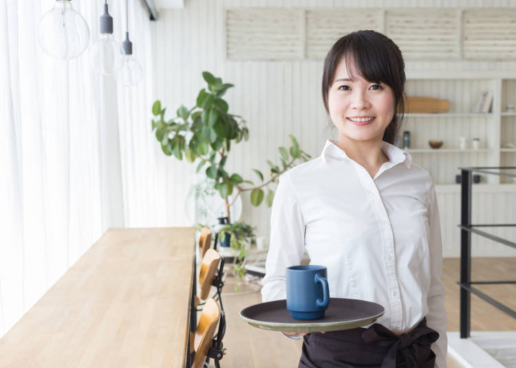連聲「Sumimasen」(對不起)
