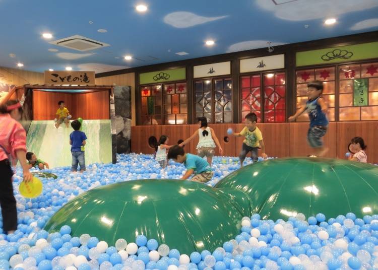 Kodomo no Yu: Japan’s Largest Ball Pool Directly under the Scenic Tokyo Skytree