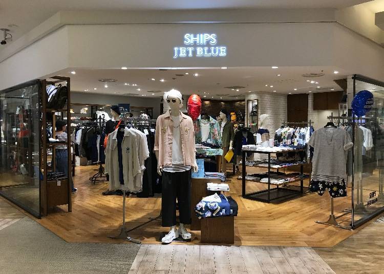 Ships Jet Blue