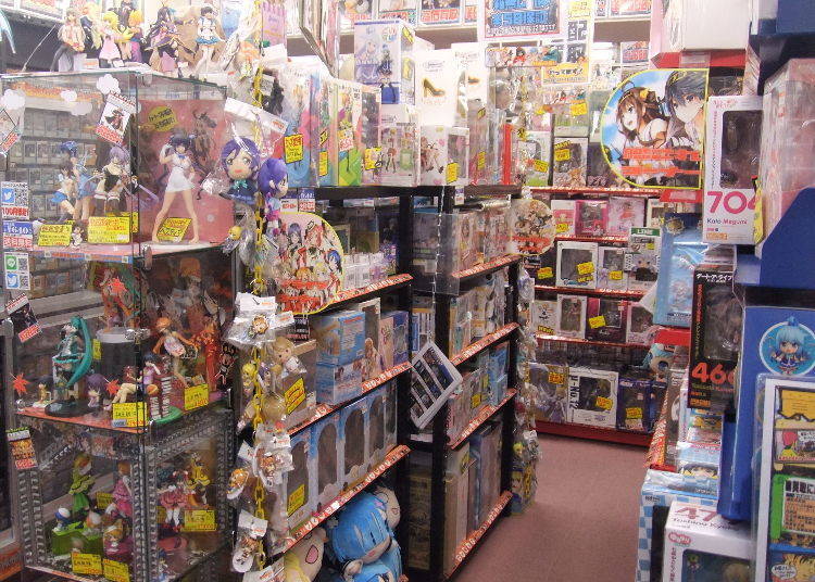 Otachu Akihabara: Strike a Manga Memorabilia Bargain!