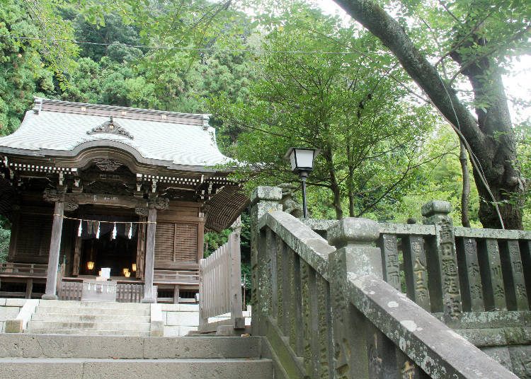 1) Goryo Shrine: A Tranquil Place Honoring a Brave Samurai