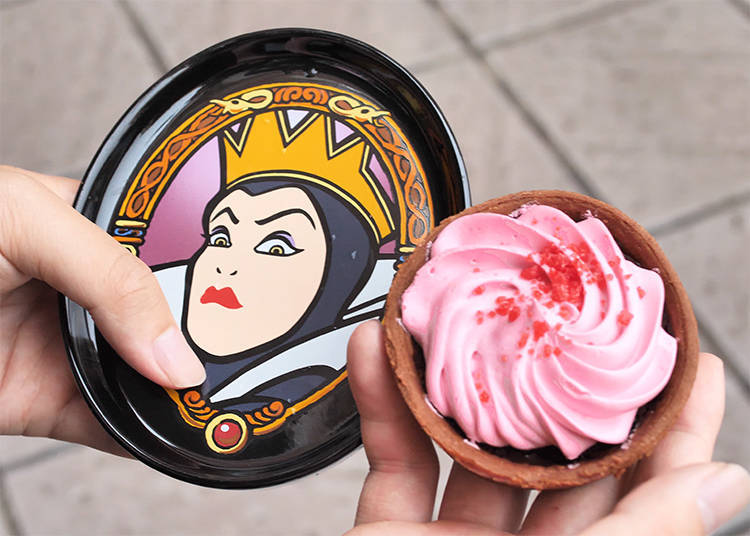 7.Chocolate Tart à la Evil Queen & Souvenir Plate