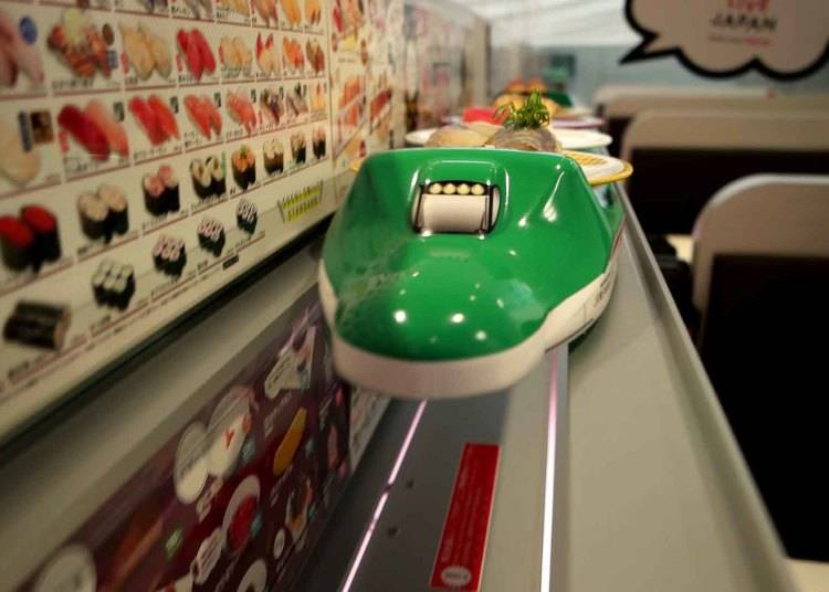 高速レーンでお寿司が運ばれてくる喜び