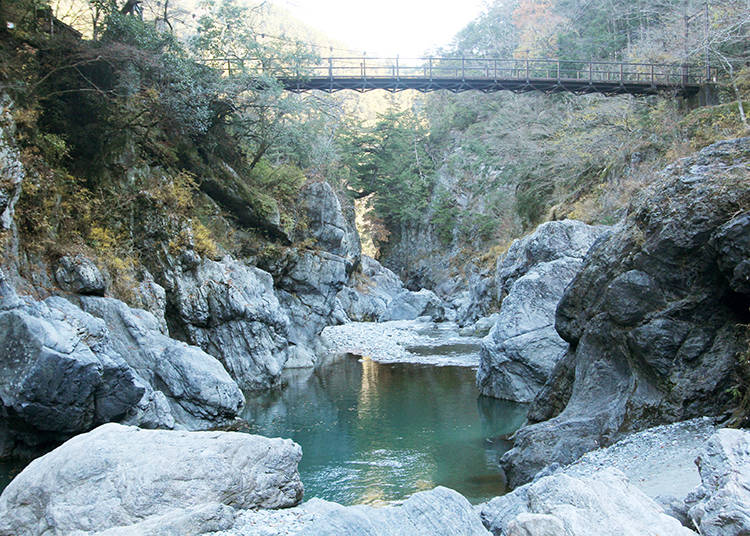 Hatonosu Ravine: the Roaring River Below Your Feet