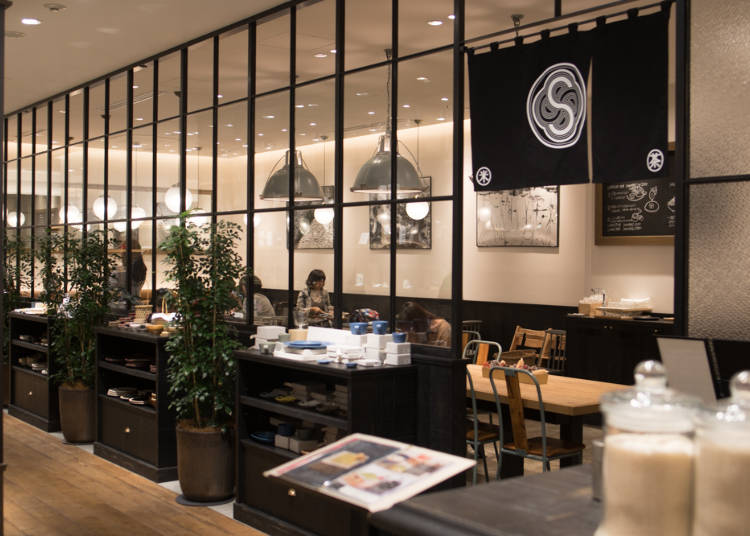 宛如藝術品般的精緻抹茶甜點/SALON GINZA SABOU
