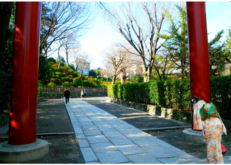 神社を出る時も、鳥居をくぐったら一礼