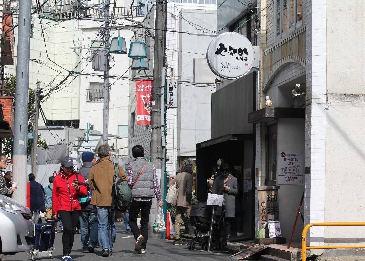 Kaori Ochi’s Secret Sightseeing Tips #6: Snack on a Tasty Take-Away Snack in Tomigaya!