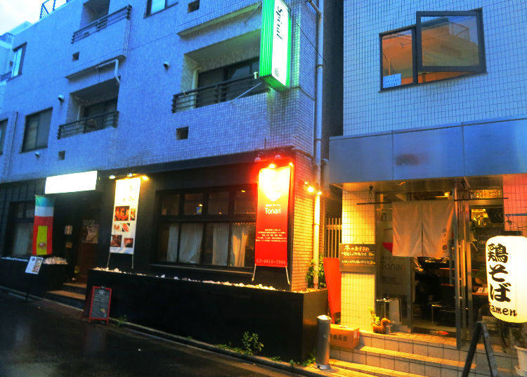 2. Tonari: Exquisite Oyster Ramen, with Chicken Base and Tender Oysters Inside!