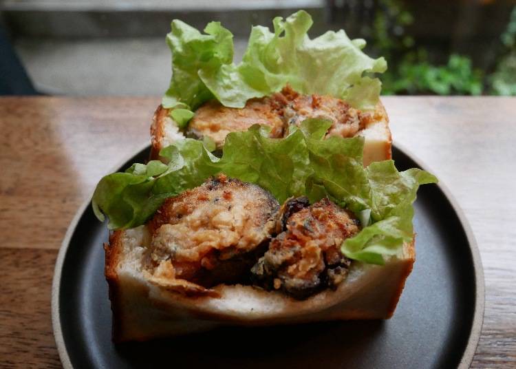 醃製鯖魚熱三明治(サバサンド)