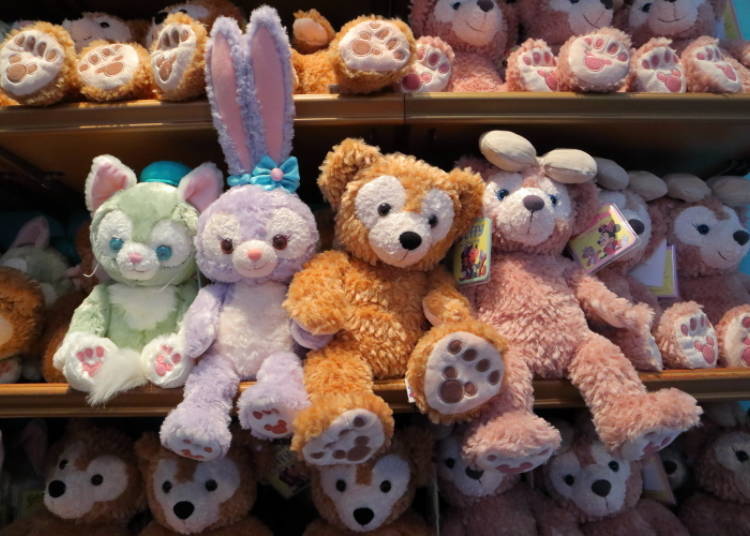 Duffy & Friends Plushies (S): Take Them Through the Park! (3,900 yen each)