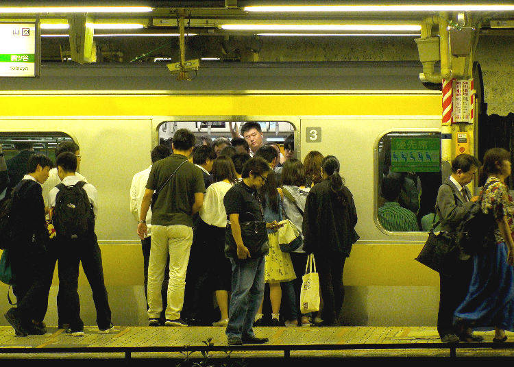 No. 8: 181% Congestion Rate - Sobu Line (Rapid)
(Shinkoiwa Station → Kinshicho Station)