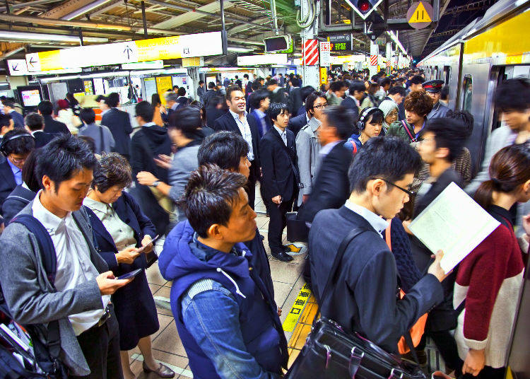 No. 2: 198% Congestion Rate - Sobu Line
(Kinshicho Station → Ryogoku Station)