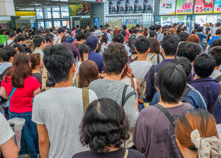 No. 1: 199% Congestion Rate - Tozai Line
(Kiba Station → Monzen Nakacho Station)