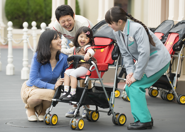 14) The Park with Children: Renting a Stroller for 1,000 Yen Per Day!