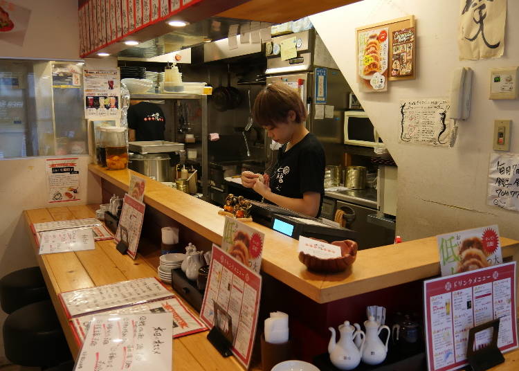 国産の三元豚を使用!1日2500〜3000粒、400皿以上が提供されるこだわり餃子