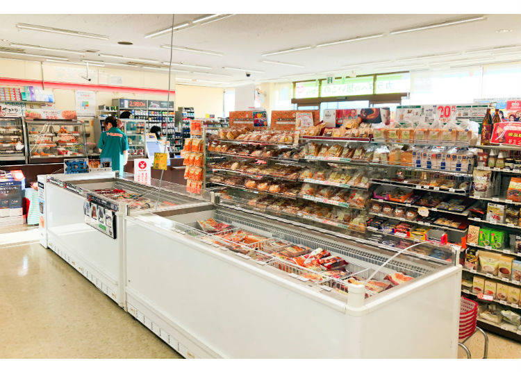 7-Eleven’s Large Selection of Delicious Snacks and Treats!