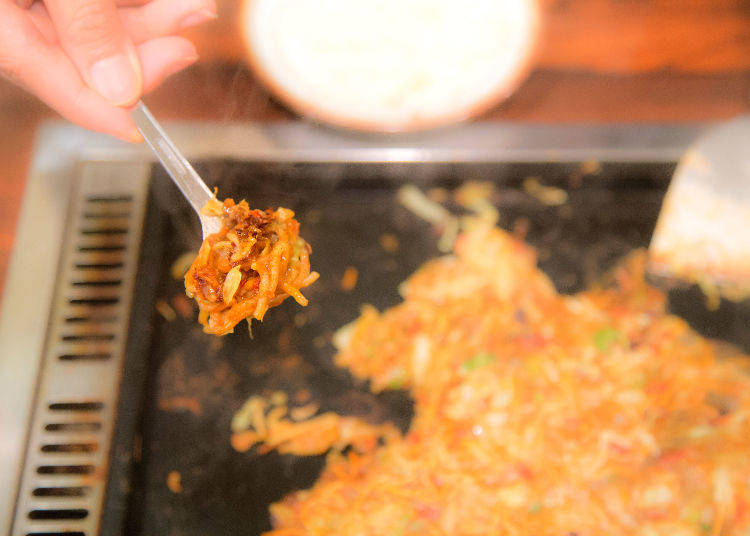 Tsukishima: "Savor Monjayaki, Tokyo’s Local Specialty!"