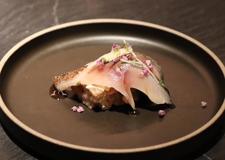 ■ The Original Sushi-like Tartine Goes Excellently Well with Japanese Sake